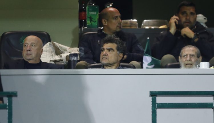 Παναθηναϊκός-–-Ολυμπιακός:-Στη-Λεωφόρο-ο-Γιάννης-Βαρδινογιάννης,-μαζί-του-ο-«Καπετάνιος»-και-ο-Ζάετς