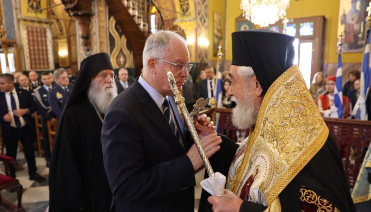 Στην-Άμφισα-ο-Πρόεδρος-της-Δημοκρατίας-τίμησε-την-απελευθέρωση-του-Κάστρου-Σαλώνων