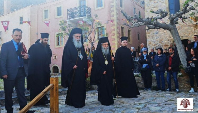 Πανηγυρικός-Δισαρχιερατικός-Εσπερινός-στον-ΙΝ.-Παναγίας-Χρυσαφίτισσας-Μονεμβασίας