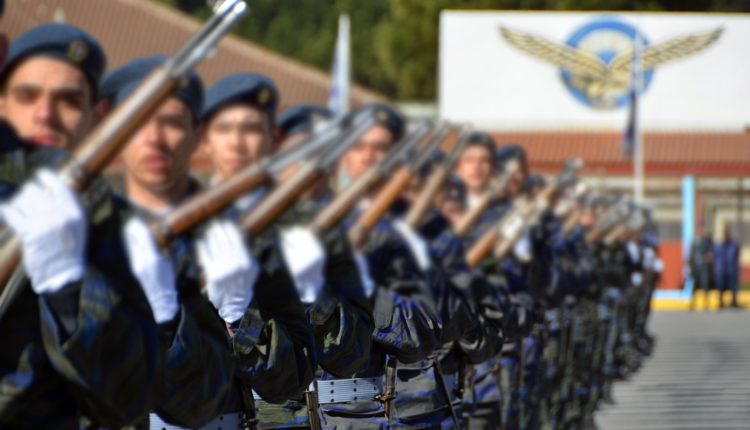 Εντυπωσιακή-άνοδος-στις-στρατιωτικές-σχολές-το-2026:-Τι-δείχνουν-τα-στοιχεία-του-υπουργείου-Εθνικής-Άμυνας