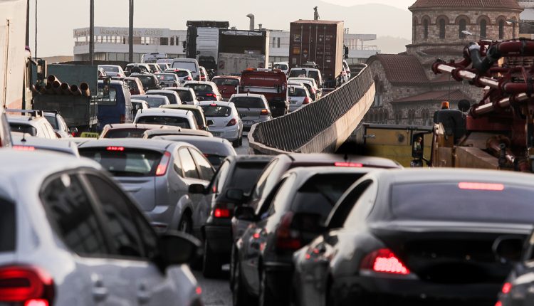 Κίνηση-τώρα:-Μποτιλιάρισμα-από-νωρίς-το-πρωί-στον-Κηφισό-Καθυστερήσεις-στη-Λεωφόρο-Αθηνών-και-κεντρικούς-άξονες-της-Αττικής