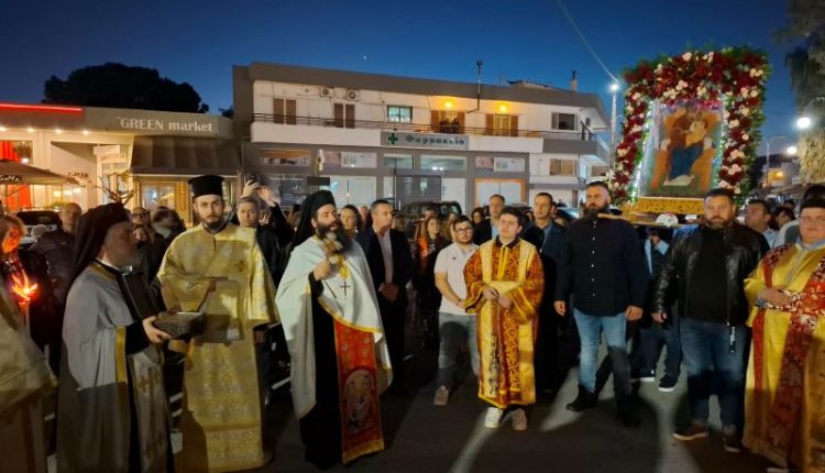 Πανηγύρισε-η-Ενορία-της-Παναγίας-Παραβουνιώτισσας-στην-Ερέτρια