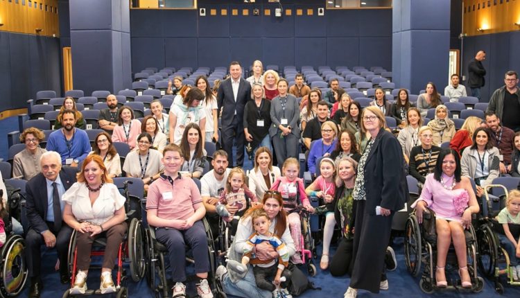 Ο-Ελληνικός-Ερυθρός-Σταυρός-υπέγραψε-μνημόνιο-συνεργασίας-με-το-Πανελλήνιο-Σωματείο-Ασθενών-με-Νωτιαία-Μυϊκή-Ατροφία-–-sma-hellas