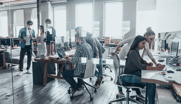 Ετήσια-άδεια-2026:-Έρχονται-μεγάλες-αλλαγές-–-Τι-αλλάζει-για-εργοδότες-και-εργαζομένους