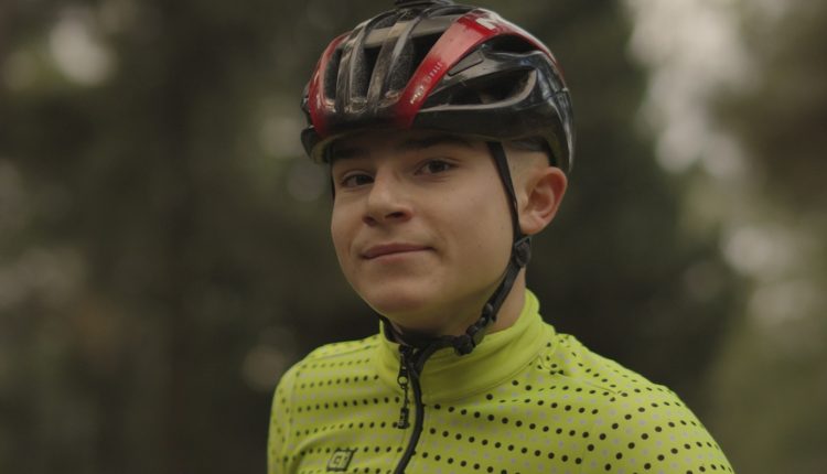 Πετάλι-πέρα-από-την-αιμορροφιλία:-Ο-15χρονος-Γιάννης-Λούγγος-μετατρέπει-τα-όρια-σε-δύναμη