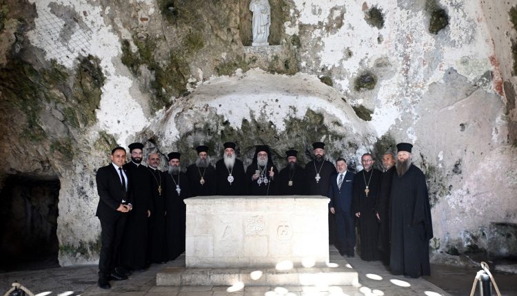 Ο-Πατριάρχης-Αντιοχείας-επισκέπτεται-το-Σπήλαιο-του-Αγίου-Πέτρου-στην-Αντιόχεια