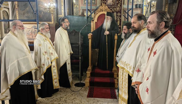 Αρχιερατικός-Εσπερινός-για-την-εορτή-του-Αγίου-Γεωργίου-στον-ιστορικό-Μητροπολιτικό-Ναό-στο-Ναύπλιο