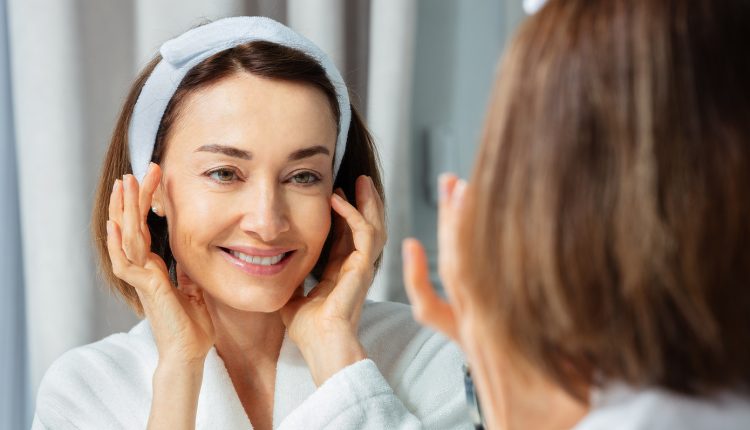 Αντιγηραντική-φροντίδα-προσώπου:-Το-μυστικό-για-λεία,-φωτεινή-και-υγιή-επιδερμίδα