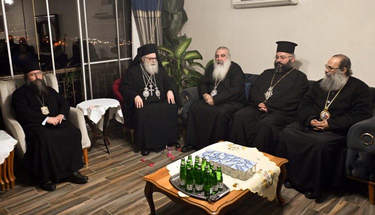 Ο-Πατριάρχης-Αντιοχείας-στην-οικία-της-οικογενείας-του-εψηφισμένου-Επισκόπου