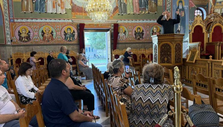 8η-Θεία-Λειτουργία-στην-Νοηματική-γλώσσα-στη-Μητρόπολη-Δημητριάδος