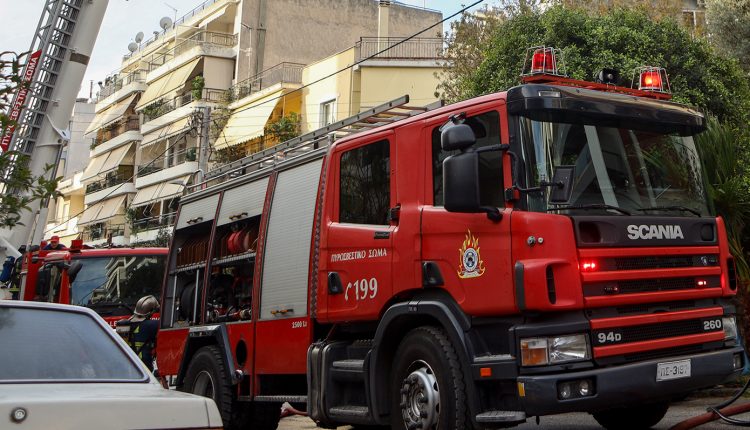 Φωτιά-σε-διαμέρισμα-4ου-ορόφου-στα-Πατήσια-–-Μεγάλη-κινητοποίηση-της-Πυροσβεστικής