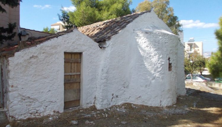 Το-Ιστορικο-Ξωκλήσι-του-Αγίου-Γεωργίου-Ηλιούπολης-παίρνει-ξανά-ζωή-–-Δέηση-και-Αρτοκλασία