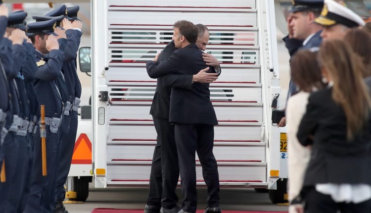 Ολοκληρώθηκε-η-επίσκεψη-του-Εμμανουέλ-Μακρόν-στην-Αθήνα