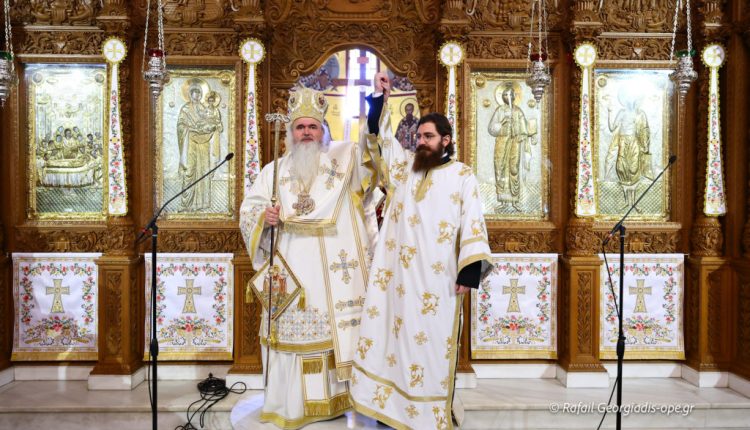 Χαρά-και-συγκίνηση-στην-εις-Διάκονον-Χειροτονία-του-μοναχού-Κοσμά-στη-Μητρόπολη-Ν.-Κρήνης-και-Καλαμαριάς