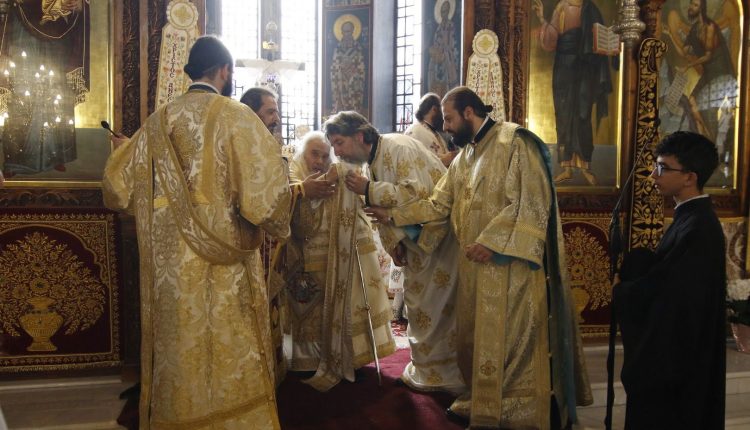 Μοναχική-κουρά-και-χειροτονία-Διακόνου-στην-Ιερά-Μητρόπολη-Εδέσσης