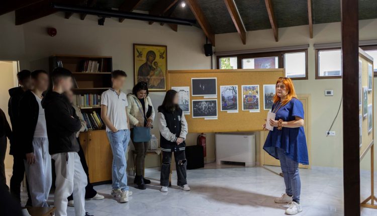 Αυλαία-για-την-έκθεση-«Στα-Μονοπάτια-της-Ορθοδοξίας»-της-ΙΜ.-Κίτρους-και-της-Φωτογραφικής-Ομάδας-Κατερίνης