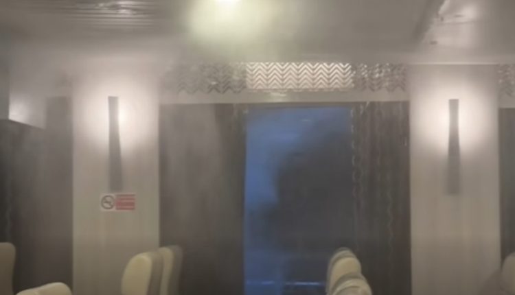 Νέο-βίντεο-από-τη-στιγμή-που-ενεργοποιείται-το-σύστημα-πυρόσβεσης-στο-πλοίο-«Νήσος-Σάμος»