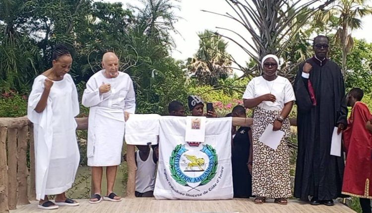 Βαπτίσεις-στην-Ακτή-Ελεφαντοστού