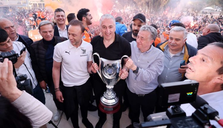 Μπούσης:-«Φτιάξτε-νέο-γήπεδο-στον-ΟΦΗ»