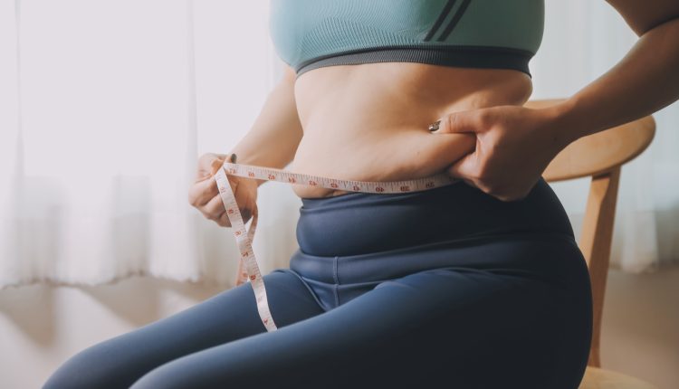 Γυμναστές-συμφωνούν:-Αυτή-είναι-η-καλύτερη-άσκηση-που-στοχεύει-στο-κοιλιακό-λίπος