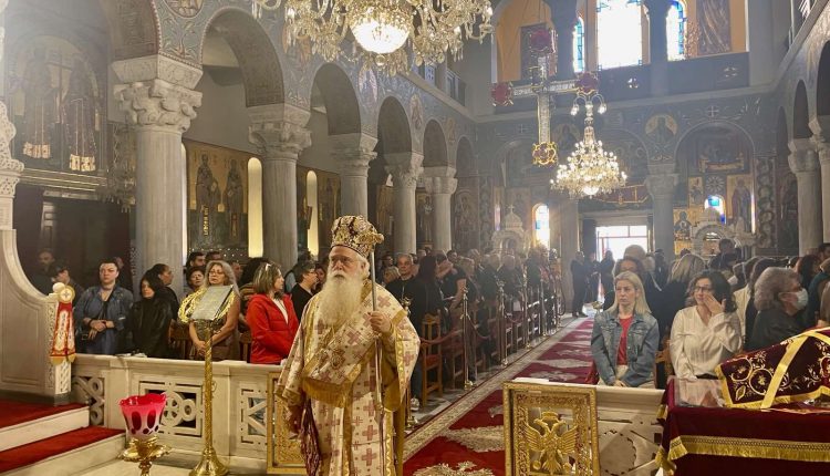 Ο-Μητροπολίτης-Δημητριάδος-κοντά-στους-μαθητές-των-Εσπερινών-Σχολείων