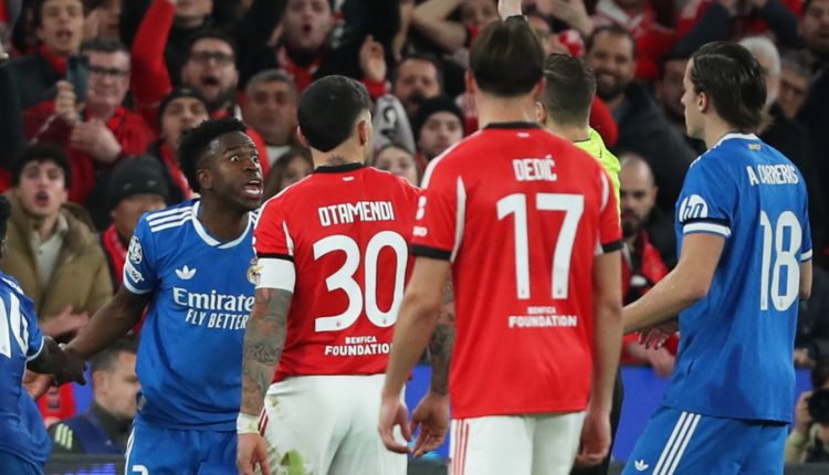 Μουντιάλ-2026:-Κόκκινη-κάρτα-σε-όποιον-παίκτη-καλύπτει-το-στόμα-του-ενώ-διαπληκτίζεται