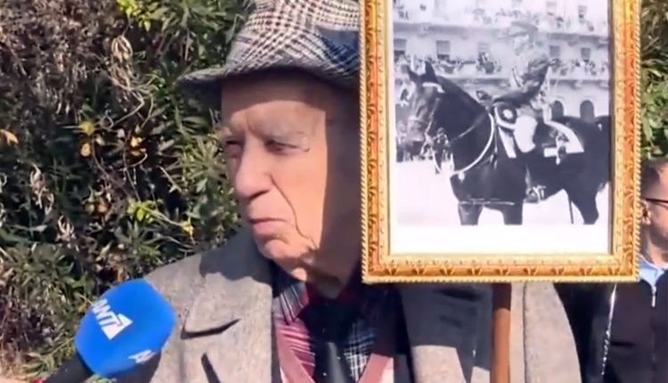 Όταν-ο-89χρονος-είχε-πάει-στην-κηδεία-του-τέως-βασιλιά-Κωνσταντίνου και-είχε-μιλήσει-στις-κάμερες