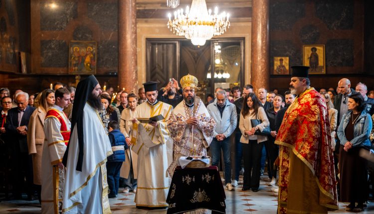 Αρχιερατική-Θεία-Λειτουργία-την-Κυριακή-των-Μυροφόρων-στον-Καθεδρικό-Ναό-Αγίας-Τριάδος-Βιέννης