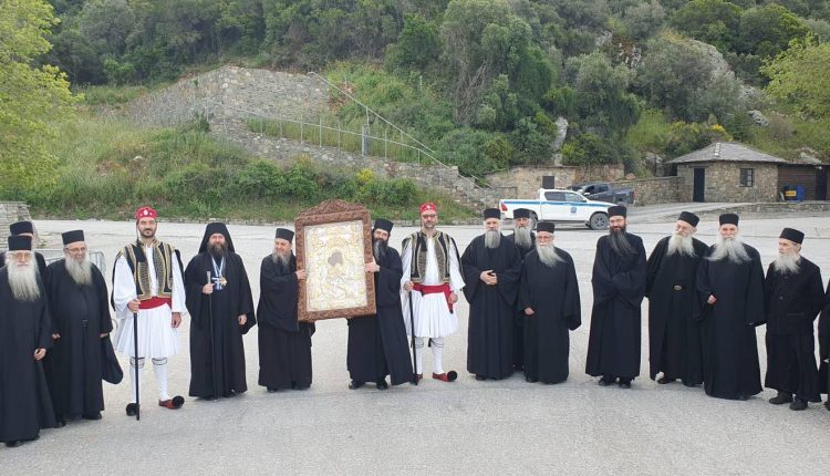 Αναχώρηση-της-Ιεράς-Εικόνας-της-Παναγίας-«Άξιον-Εστί»-από-το-Άγιο-Όρος