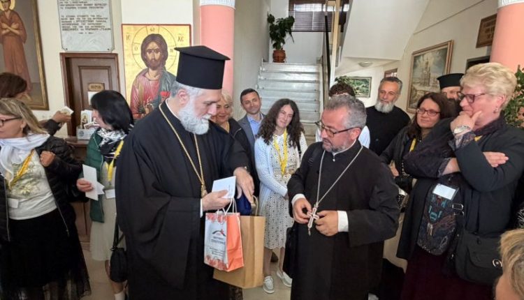 Η-Ορθόδοξη-Ρουμάνικη-Κοινότητα-της-Τσιβιταβέκια-στη-Μητρόπολη-Χαλκίδος