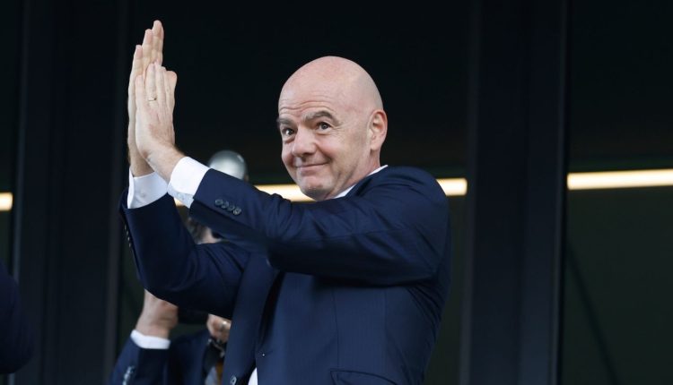 fifa:-Ο-Ινφαντίνο-ετοιμάζεται-για-4η-θητεία-ως-πρόεδρος