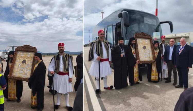 Η-άφιξη-της-Ιεράς-Εικόνος-της-Παναγίας-«Άξιον-Εστί»-στο-αεροδρόμιο-του-Ακτίου
