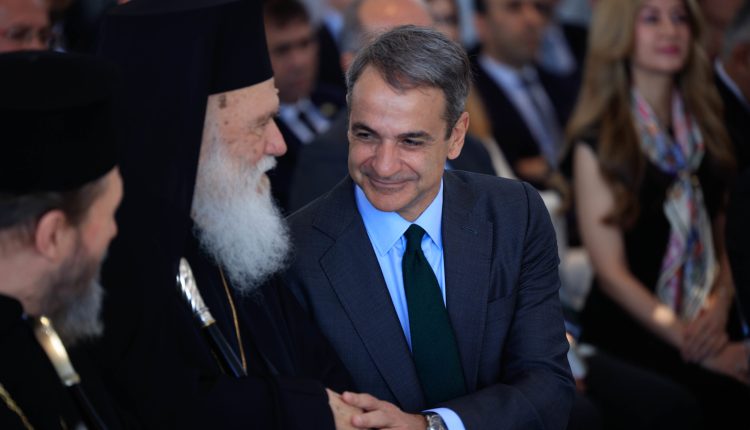 Ο-Αρχιεπίσκοπος-Ιερώνυμος-στα-εγκαίνια-του-Παραρτήματος-του-Πανεπιστημίου-Λευκωσίας-στην-Αθήνα