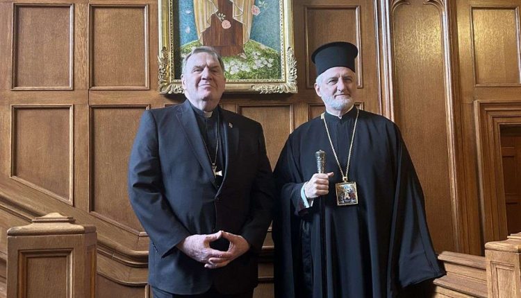 Ο-Αμερικής-Ελπιδοφόρος-επισκέφθηκε-τον-Ρωμαιοκαθολικό-Αρχιεπίσκοπο-του-newark