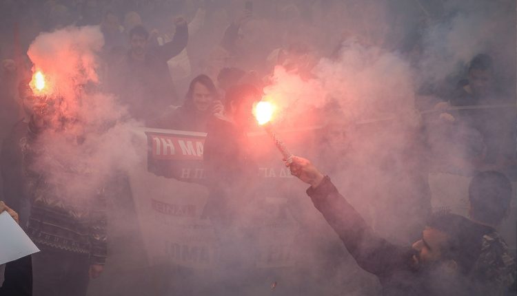 Απεργιακές-κινητοποιήσεις-σε-όλη-τη-χώρα-–-Συγκεντρώσεις-και-πορείες-σε-Λάρισα,-Ρόδο,-Πάτρα-και-Ηράκλειο-Κρήτης