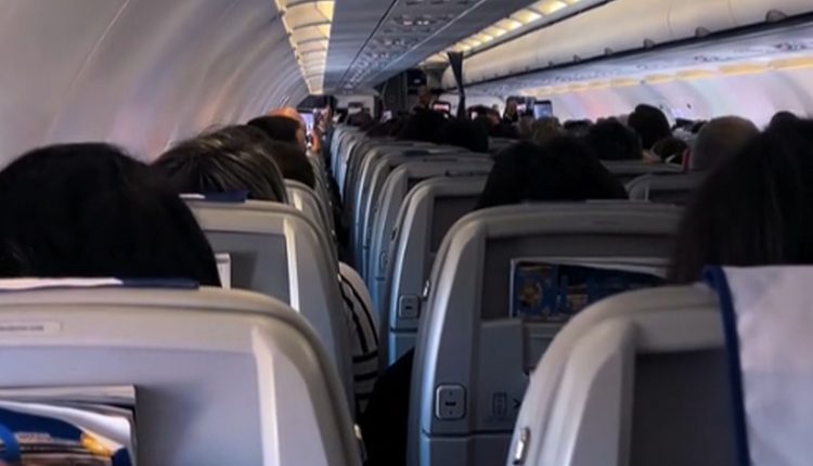 Πιλότος-της-aegean-ανακοίνωσε-στους-επιβάτες-ότι-πραγματοποιεί-την-τελευταία-του-προσγείωση-–-«Σήμερα-δεν-αλλάζω-επάγγελμα,-αλλά-τρόπο-ζωής»