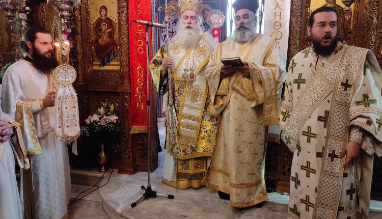Η-εορτή-της-Ανακομιδής-των-Ιερών-Λειψάνων-του-Αγίου-Αθανασίου-στην-Ιερά-Μητρόπολη-Κορίνθου