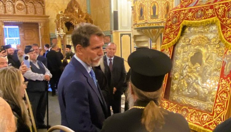 Μεσολόγγι:-Ο-Παύλος-Ντε-Γκρες-προσκύνησε-την-Ιερά-Εικόνα-της-Παναγίας-«Άξιον-Εστί»