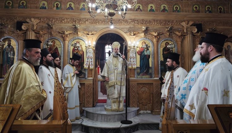 Τέλεση-Ακολουθίας-επί-Διασαλευθείσης-Αγίας-Τραπέζης-στον-ΙΝ.-Αγίου-Νικολάου-του-εν-Βουναίνη-Καρποχωρίου