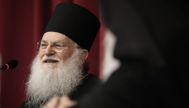 Γέροντας-Εφραίμ:-Το-έργο-των-Κατηχητών-το-συμπληρώνει-η-Χάρη-(ΒΙΝΤΕΟ)
