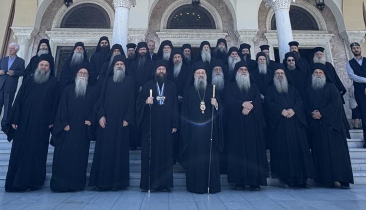 Η-Ιερά-Κοινότης-του-Αγίου-Όρους-στην-Ιερά-Μητρόπολη-Πατρών