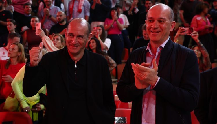 Αγγελόπουλοι:-Δεν-είμαστε-φαβορί-στο-ΟΑΚΑ,-ο-Ολυμπιακός-θα-είχε-δύο-παραπάνω-τίτλους-αν-οι-τελικοί-ήταν-σε-σειρά-αγώνων
