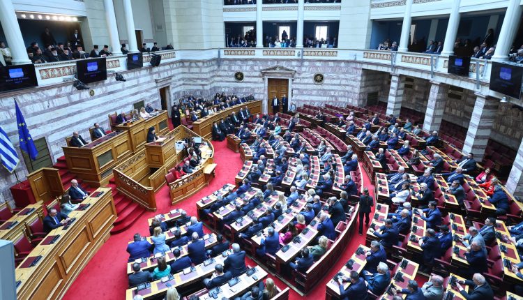 Ομιλία-Οικουμενικού-Πατριάρχη-στη-Βουλή-των-Ελλήνων:-Το-Προοίμιο-του-Συντάγματος,-η-realpolitik-και-οι-απουσίες-από-την-Ολομέλεια