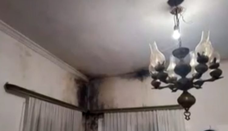 Κατάκοιτη-82χρονη-ζει-σε-ένα-σπίτι-τρώγλη-στην-Αγία-Παρασκευή-–-Έκκληση-από-τον-δήμαρχο