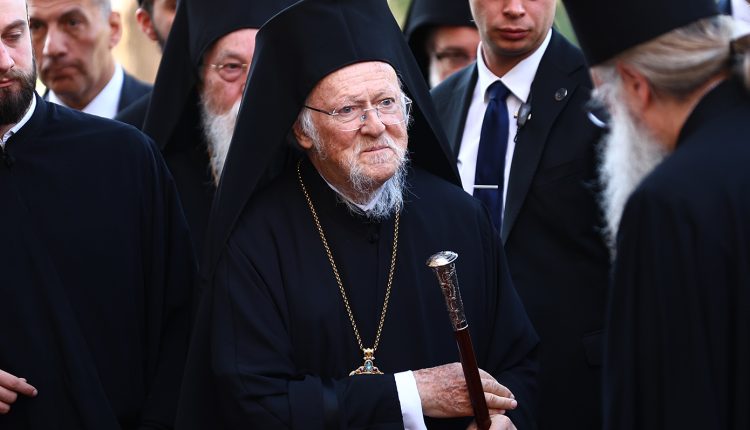 Ο-Οικουμενικός-Πατριάρχης-Βαρθολομαίος-στον-Άγιο-Νικόλαο-Πτωχοκομείου-–-mε-συγκίνηση-τελέστηκε-η-Πατριαρχική-Θεία-Λειτουργία