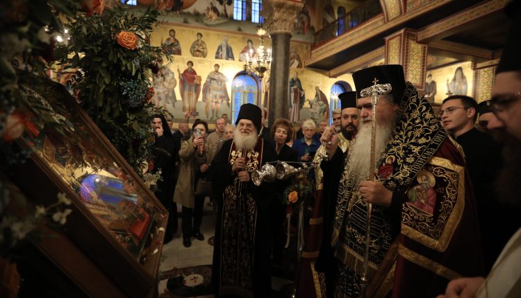 Υποδοχή-της-Ιεράς-Εικόνος-της-Παναγίας-Παντανάσσης-στη-Νέα-Κρήνη-Καλαμαριάς-από-την-Ιερά-Μεγίστη-Μονή-Βατοπαιδίου-(ΦΩΤΟ)