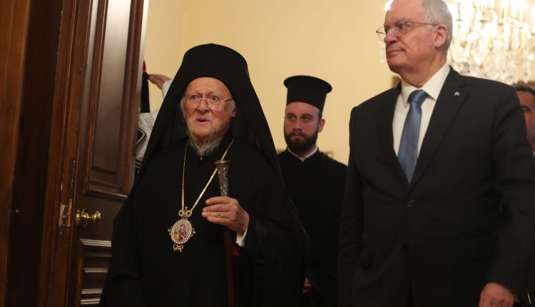 Οικουμενικός-Πατριάρχης-από-Προεδρικό-Μέγαρο:-Η-κατάρα-του-εθνοφυλετισμού,-δυστυχώς,-διασπά-την-ενότητα-της-Ορθοδοξίας
