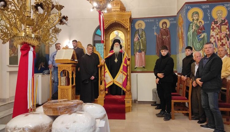 Η-Εορτή-του-Αγίου-Ιωάννου-του-Ευαγγελιστού-και-Θεολόγου-στην-Ι.-Μητρόπολη-Κορίνθου