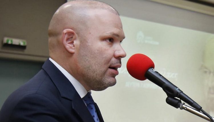 Η-ενημέρωση-του-Διοικητή-του-Ασκληπιειού-Βούλας-για-τα-κορίτσια-που-έπεσαν-από-την-ταράτσα-στην-Ηλιούπολη