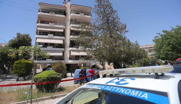 h-τραγωδία-με-τις-17χρονες-που-έπεσαν-στο-κενό-στην-Ηλιούπολη-και-οι-απαντήσεις-που-ψάχνει-η-ΕΛΑΣ.-–-Φύλλο-και-φτερό-τα-κινητά-τους
